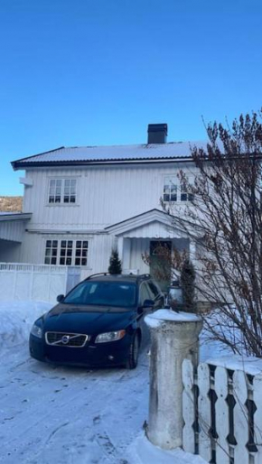 Familievennlig fritidsbolig i hjertet av Flå, perfekt for besøk i Bjørneparken
